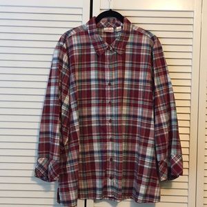 Chic 1X women’s shirt. EUC